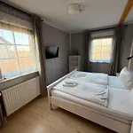 Strandgut- Unsere Große Apartment Dranske